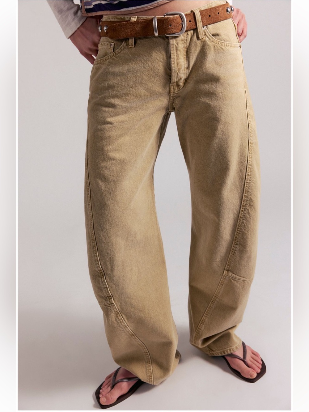 Free People We The Free Fable Low-Rise Twisted Bowed Jeans 32 Oat Latte NWT - Picture 6 of 17